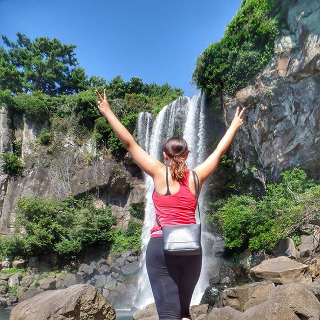 Chasing waterfalls in Jeju 💚💧
.
.
Jeju Island is one of my favourite places in South Korea! What's yours? (Or where is on your wishlist?)