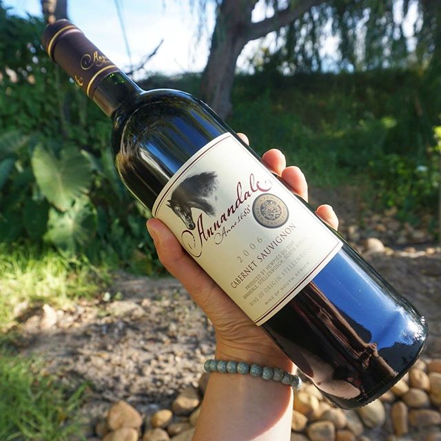 Of all the vinyards that we visited with @winefliestours in Stellenbosch, this was my favourite of them all- the place with the "serious wines." I became a bit of a white wine gal in SA because of the great weather but this place brought me back to my red loving self 🍷🍷🍷
🙋 have you ever visited a vinyard before? 🍃
#sponsored #stellenbosch #southafrica Of all the vinyards that we visited with @winefliestours in Stellenbosch, this was my favourite of them all- the place with the "serious wines." I became a bit of a white wine gal in SA because of the great weather but this place brought me back to my red loving self 🍷🍷🍷
🙋 have you ever visited a vinyard before? 🍃
#sponsored #stellenbosch #southafrica