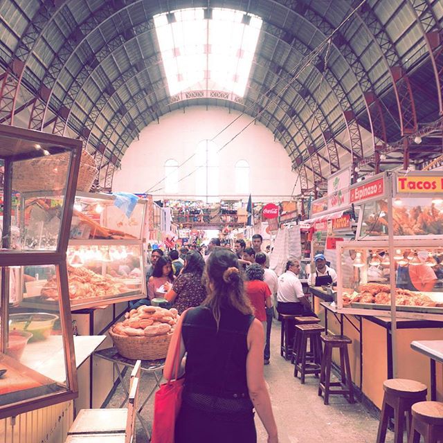 🍴🍜 Mercados in Mexico are genuinely the best place to try Mexican food. You might be tempted by fancy restaurants but nothing beats a big sloppy plate of tacos at a mercado. I often find these places overwhelming, though, with a ridiculous amount of choice. We were shown around Mercado Hidalgo in Guanajuato by our awesome Mexico Street Food Tour Guide, Ashley who let us try the best carnitas in town. 🍞🍖 Check the link in my bio to read my review of Mexico Street Food!
.
.
.
#sponsored #mercadohidalgo #guanajuato #guanajuato_mx #GuanajuatoMex #DescubreGuanajuato #ig_guanajuato #visitmexico #vivemexico #mexicomagico #ig_mexico #foundinmexico #mexicotravel #digitalnomadgirls #travelblogger #dametraveler #shetravels #sheisnotlost #wanderess #globelletravels #sheexplores #thetravelwoman #tripcollector #foodietravel #travelforfood #foodaroundtheworld #musteat #droolclub #foodgram #mexicanfood 🍴🍜 Mercados in Mexico are genuinely the best place to try Mexican food. You might be tempted by fancy restaurants but nothing beats a big sloppy plate of tacos at a mercado. I often find these places overwhelming, though, with a ridiculous amount of choice. We were shown around Mercado Hidalgo in Guanajuato by our awesome Mexico Street Food Tour Guide, Ashley who let us try the best carnitas in town. 🍞🍖 Check the link in my bio to read my review of Mexico Street Food!
.
.
.
#sponsored #mercadohidalgo #guanajuato #guanajuato_mx #GuanajuatoMex #DescubreGuanajuato #ig_guanajuato #visitmexico #vivemexico #mexicomagico #ig_mexico #foundinmexico #mexicotravel #digitalnomadgirls #travelblogger #dametraveler #shetravels #sheisnotlost #wanderess #globelletravels #sheexplores #thetravelwoman #tripcollector #foodietravel #travelforfood #foodaroundtheworld #musteat #droolclub #foodgram #mexicanfood